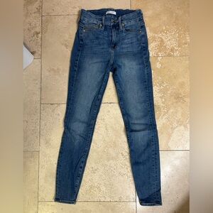 Good American Good Legs Jeans size 2/26